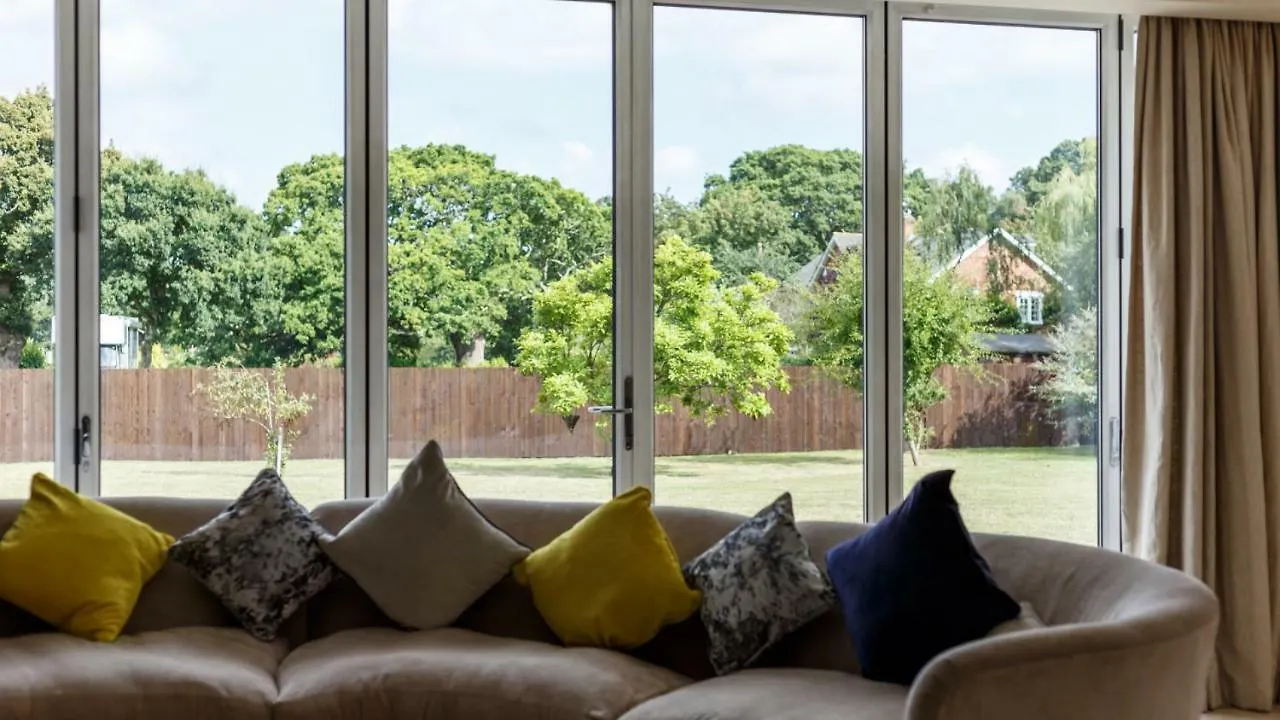 La Dolce Vita Villa Wimborne Minster Holiday home