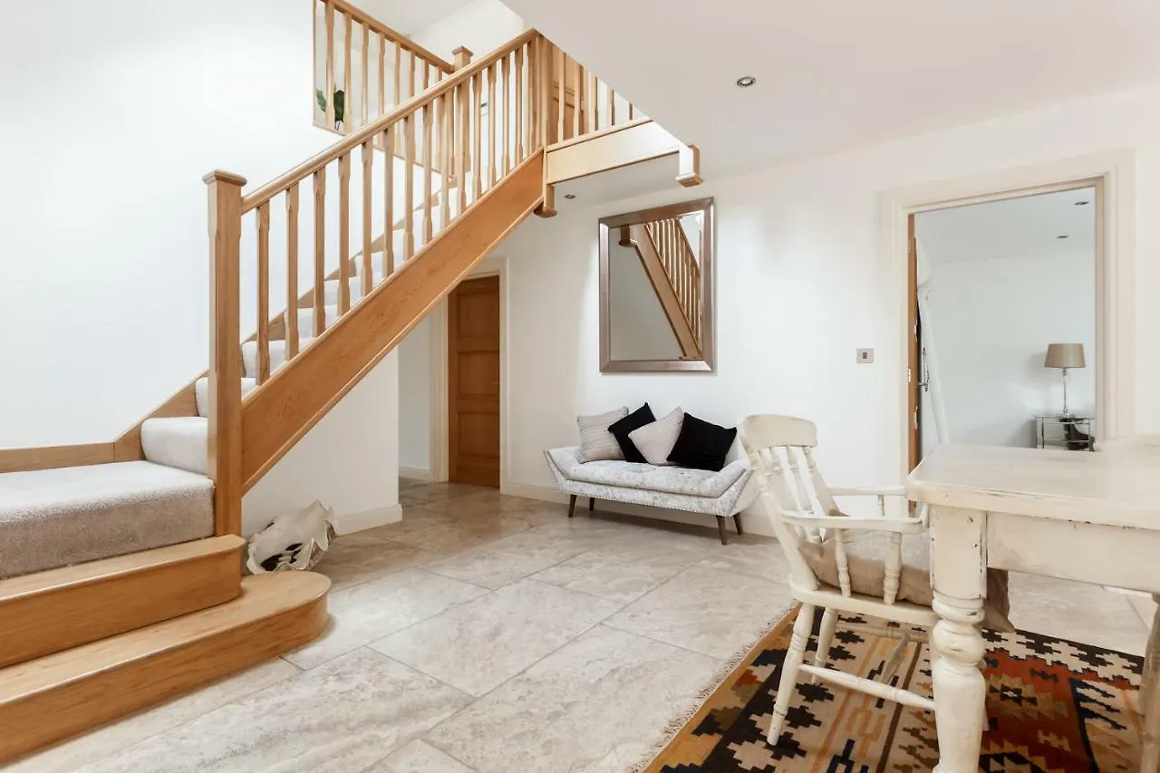 La Dolce Vita Villa Wimborne Minster 0*,  United Kingdom